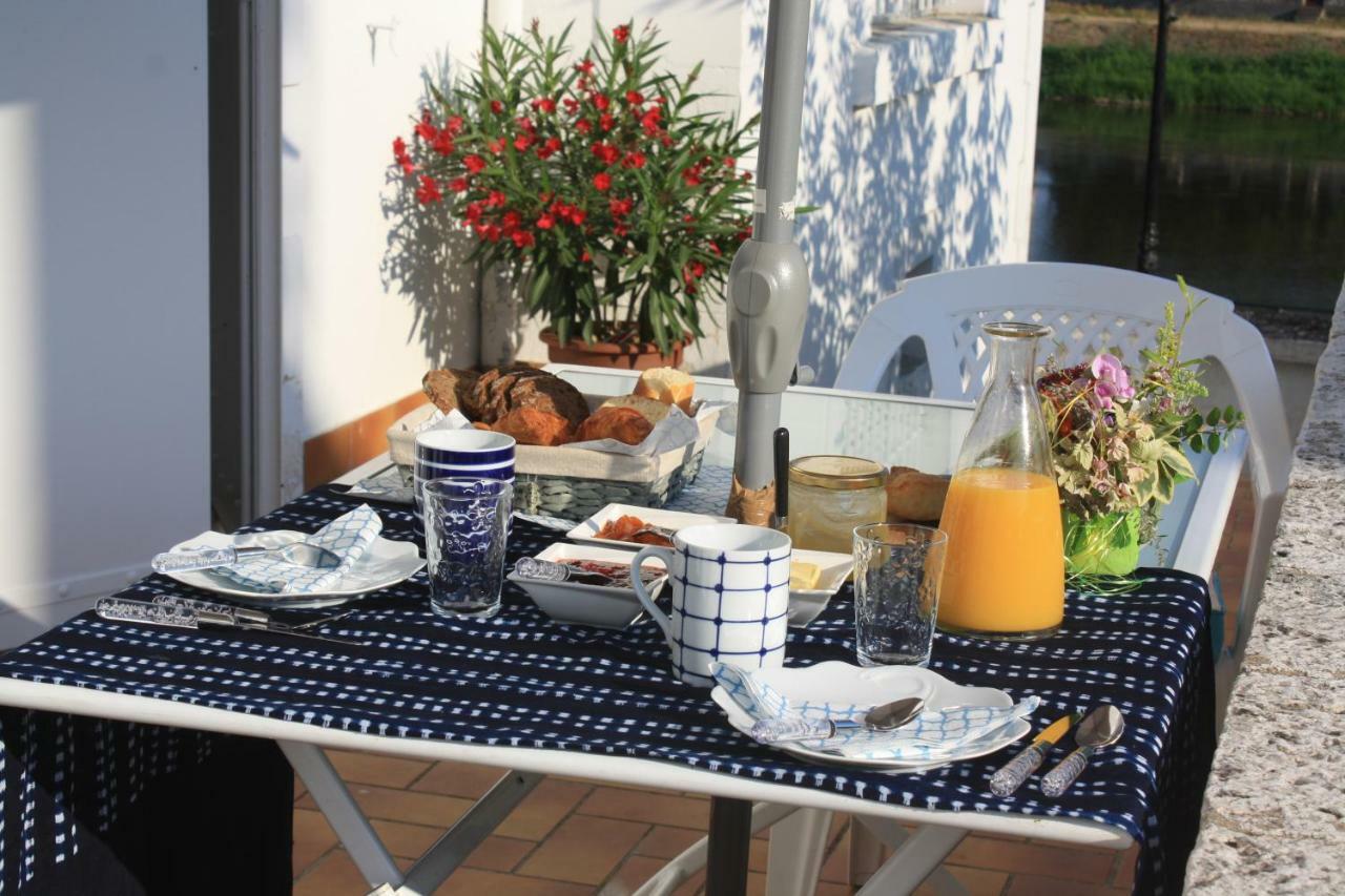 La Pecherie Bed & Breakfast แซลส์-ซูร์-แชร์ ภายนอก รูปภาพ